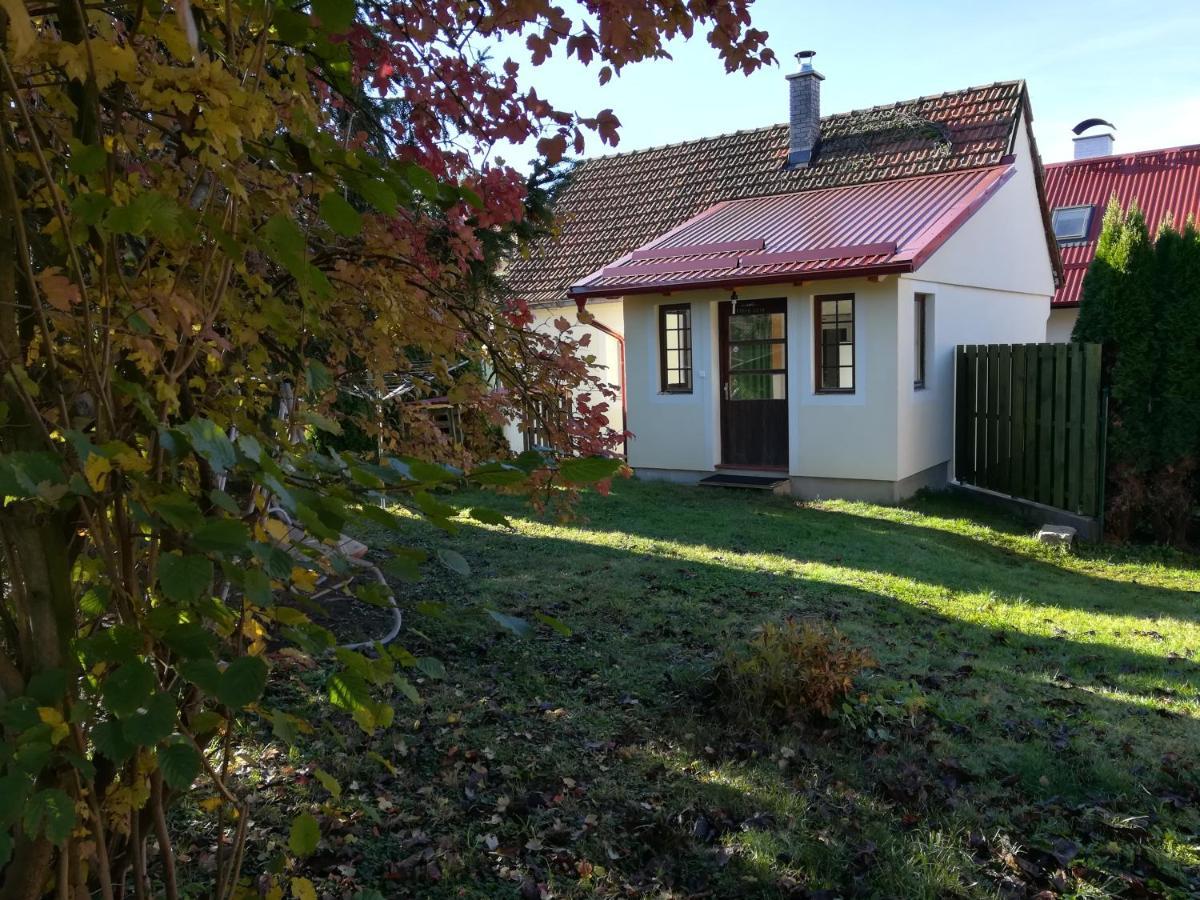 Chaloupka Nad Zelivkou * Hnevkovice
